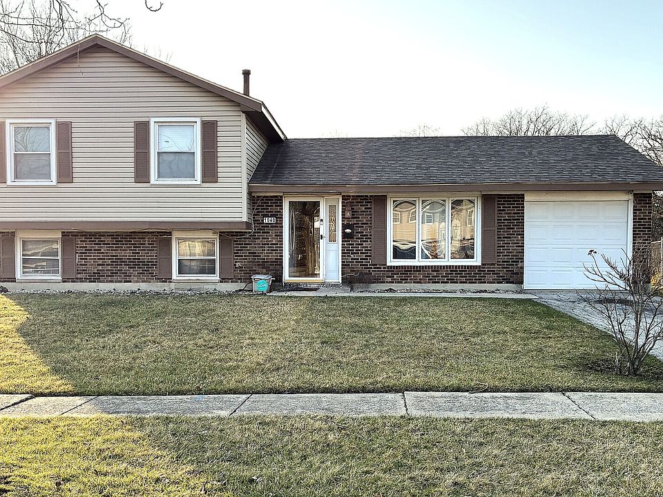 1st image of 1040 Blackhawk Dr