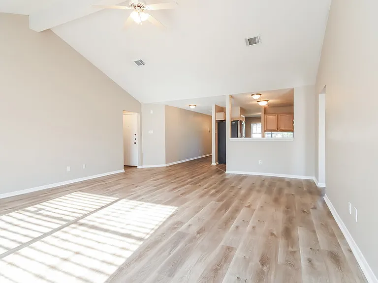 10815 Malden Dr — Photo 4