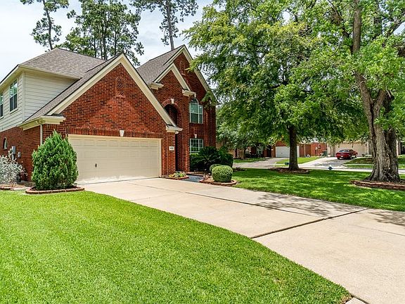 2nd image of 11102 Archmont Dr