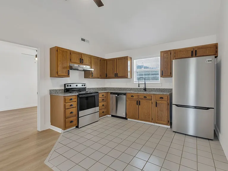 7202-7222 Melrose Pl #7204 — Photo 46