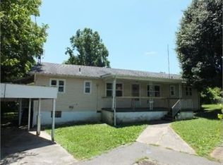 120 S Hickory Ln, Oak Ridge, TN 37830