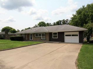 28 Millersdale Rd, Jeannette, PA 15644