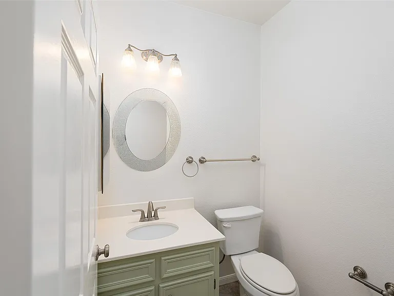4505 Red River St #B — Photo 17