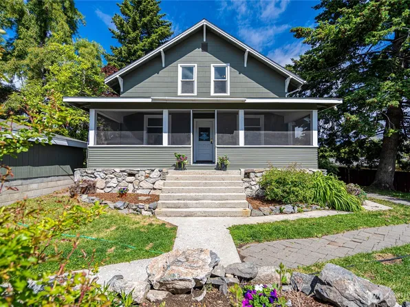 595 Division Street, Manson, WA 98831