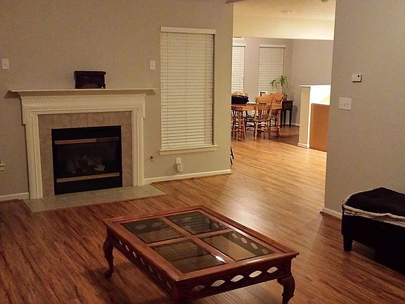 3rd image of 3503 King Edward Way