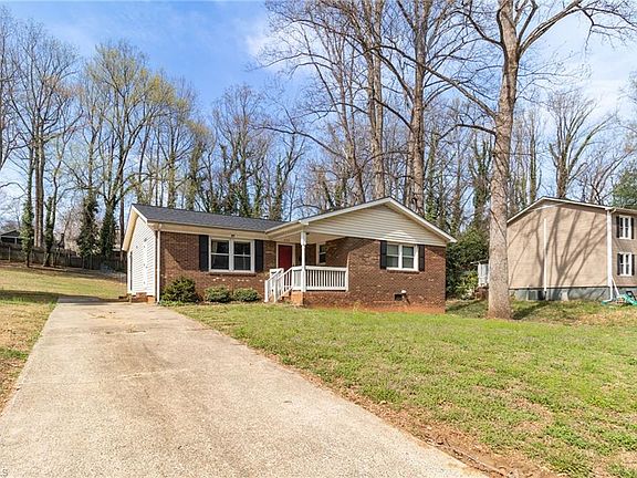 2nd image of 1755 Camden Rd