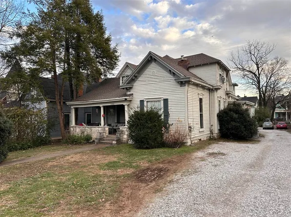 1322 College St, Bowling Green, KY 42101