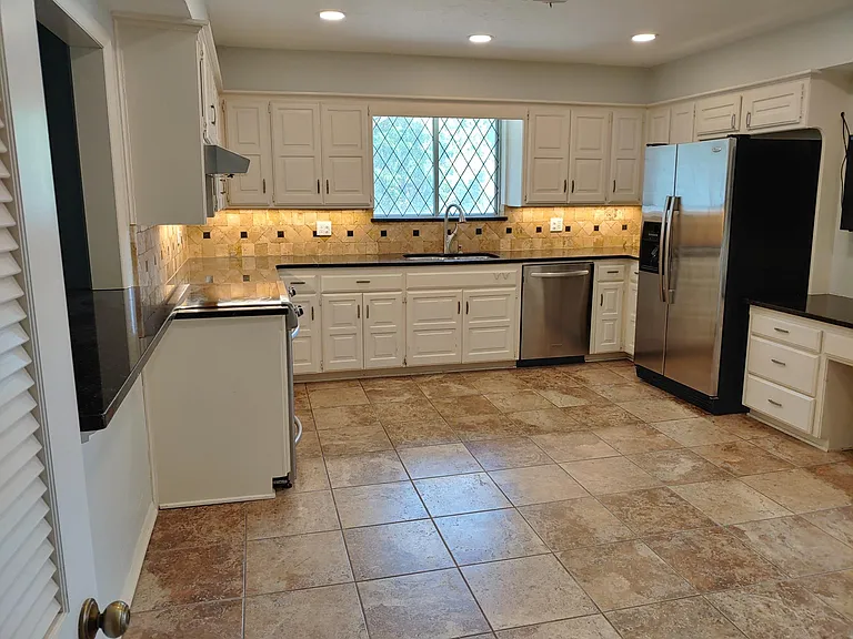 6229 Diane Dr — Photo 8