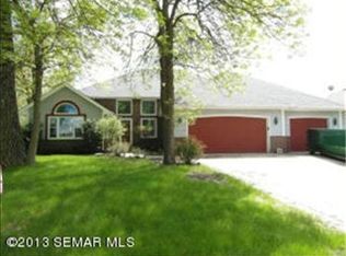 1457 Nottingham Dr SE, Owatonna, MN 55060