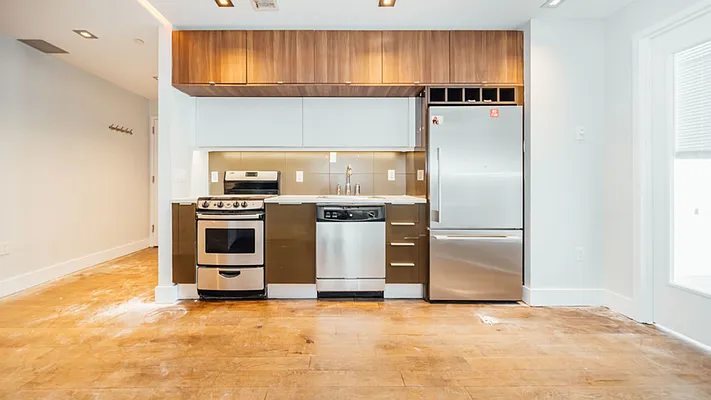 Rented by Nooklyn NYC LLC | media 18