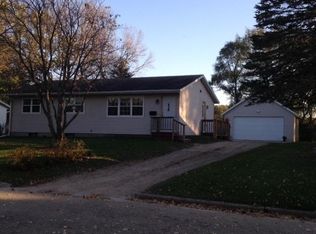 201 Sunset Dr, Lodi, WI 53555