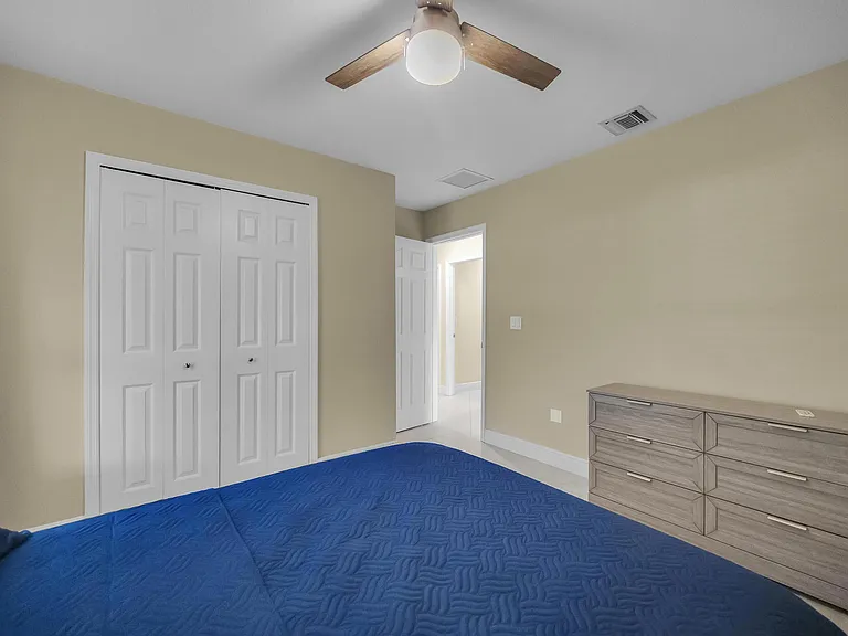 1037 SW Payne Ave — Photo 7