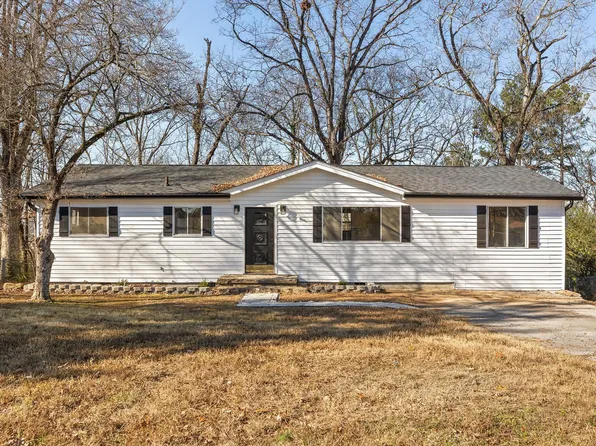 7635 Austin Dr, Chattanooga, TN 37416