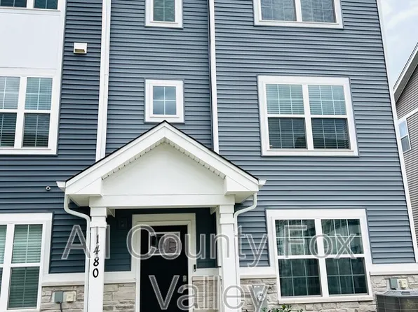 1480 Yosemite Way, Hampshire, IL