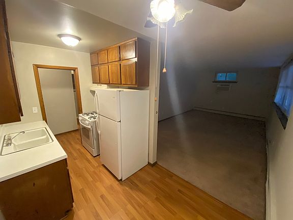 2nd image of 1910 Colfax Ave S APT 6