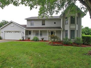 1 Oak Leaf Cir, Collinsville, IL