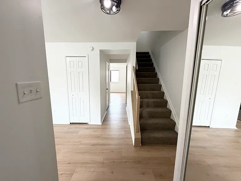 7038 Knighthood Ln — Photo 2