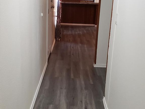 4th image of 224 Lost Spring Dr