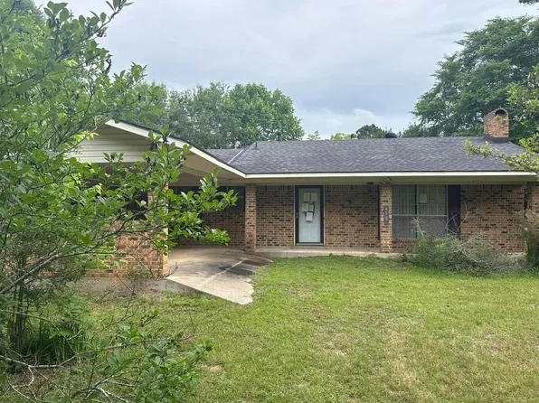 450 Burney St, Coushatta, LA 71019