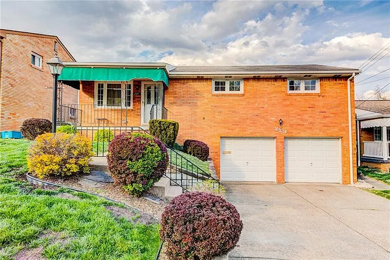 229 Tyrol Dr photo 1