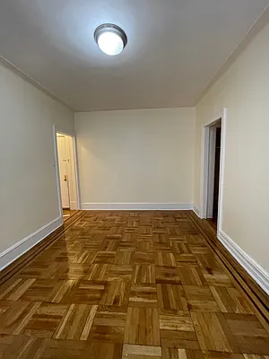 Rented by NYC LUXURY APT RENTALS CO LLC | media 9