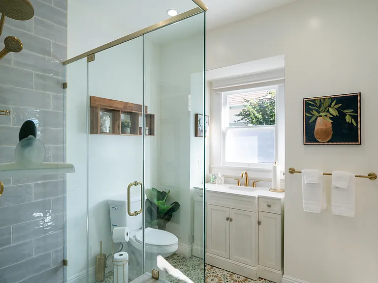 Spa shower