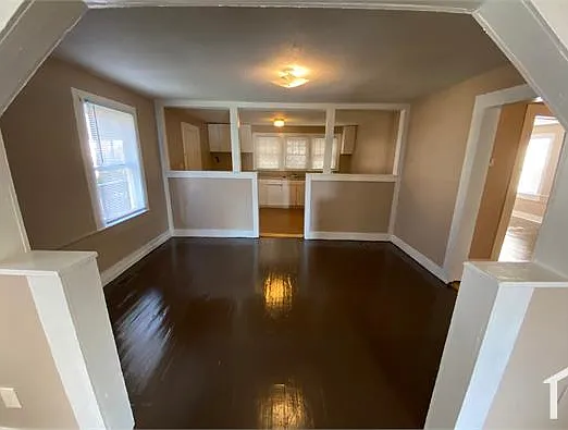 2 bed, 900 sqft, $925 — Photo 2