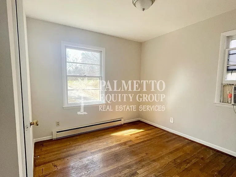 2219 E Gate City Blvd — Photo 8