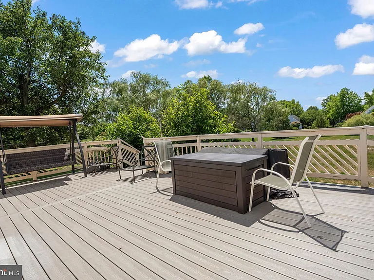 5 Robert Dr — Photo 28