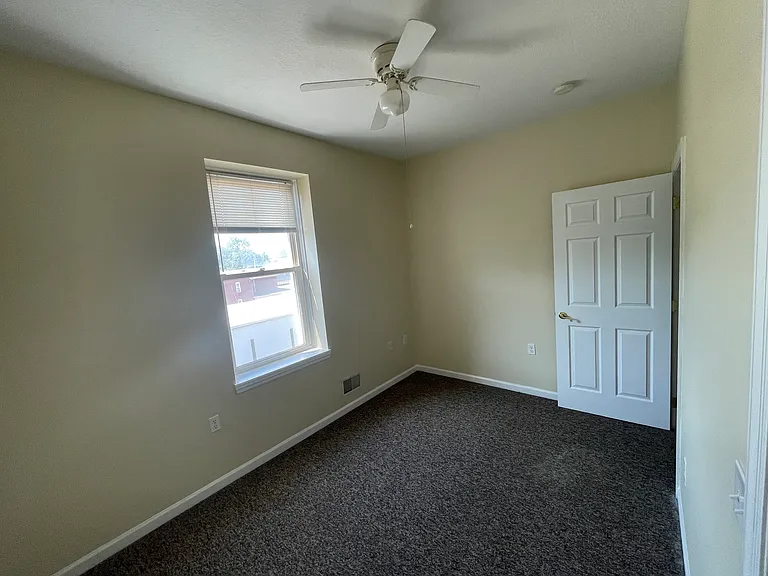 732 3rd Ave #11 — Photo 9