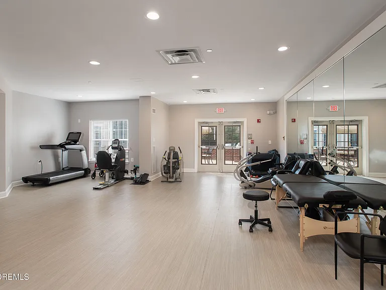 2 Kathleen Dr — Photo 14