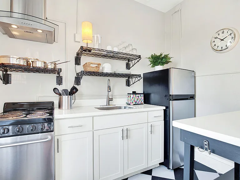 24 E Liberty St #64 — Photo 16