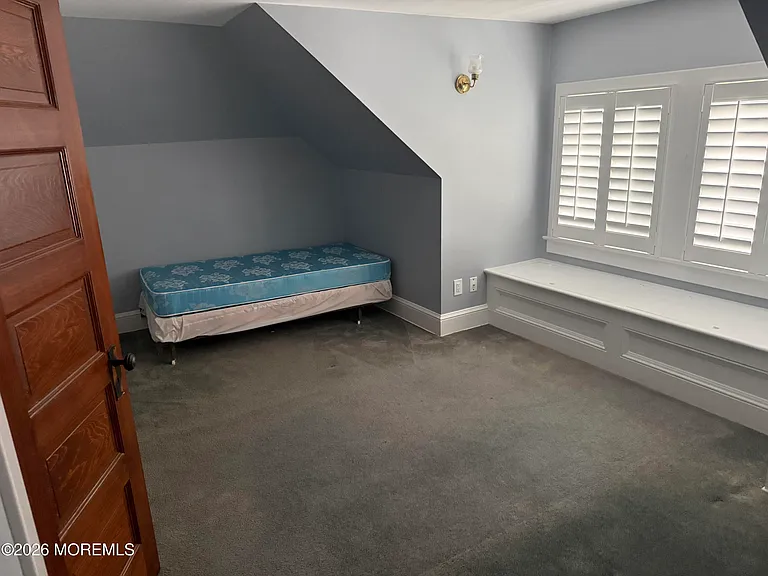 120 Garfield Ave — Photo 23