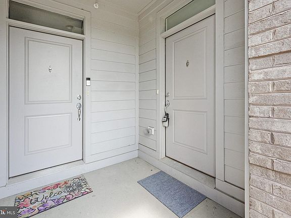 3rd image of 13412 Arrowbrook Centre Dr #14