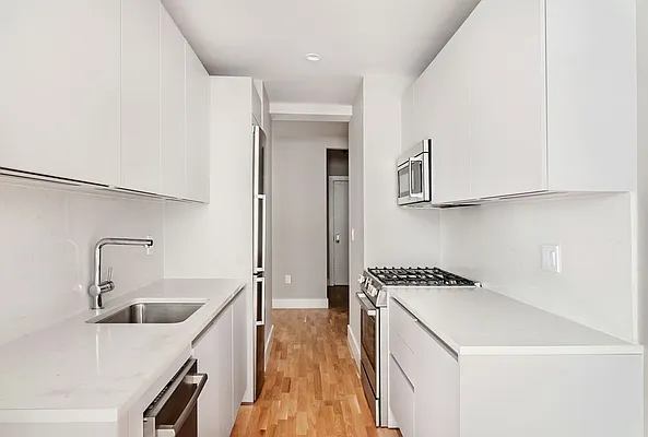 Rented by Akelius Real Estate Management | media 12