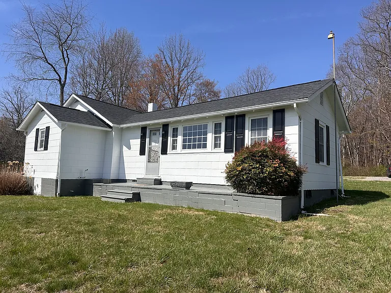 2976 Rock Creek Rd — Photo 2