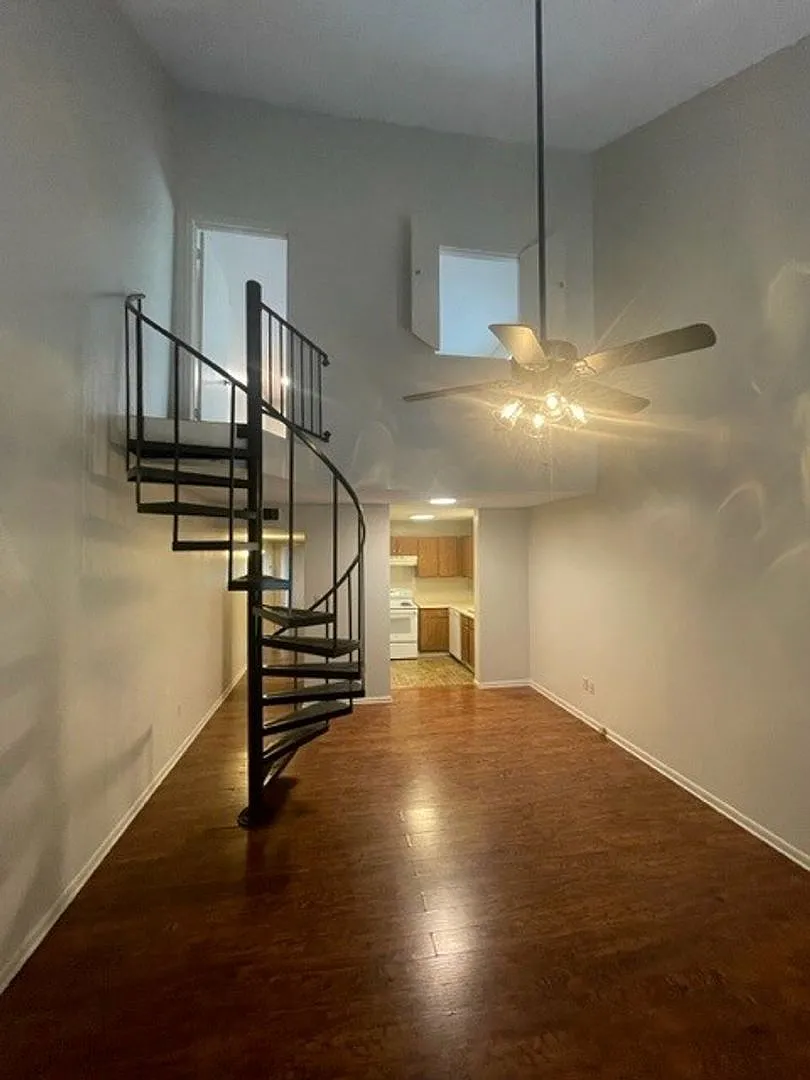 134 N Meyers — Photo 3