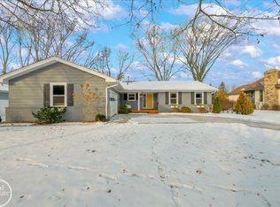 1155 N 6th St, Saint Clair, MI