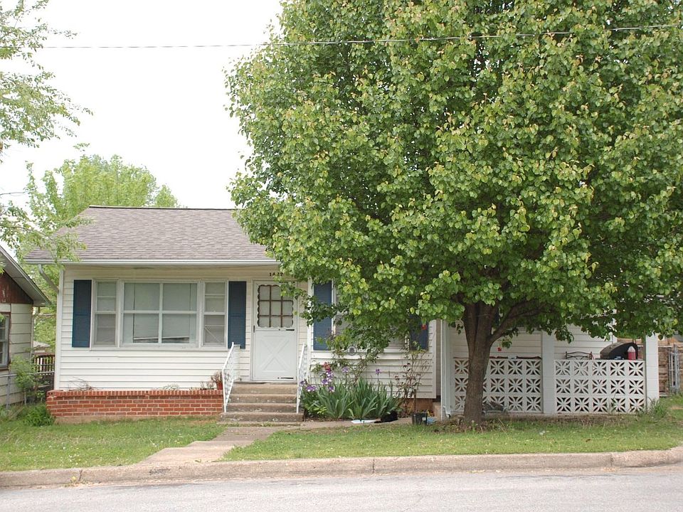 1st image of 1427 6th St