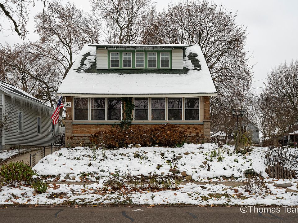 1st image of 30 Knapp St NE
