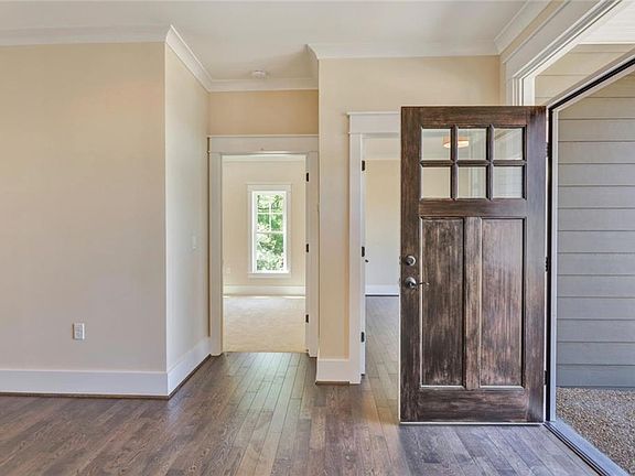 4th image of 3347 S Meadow Cir