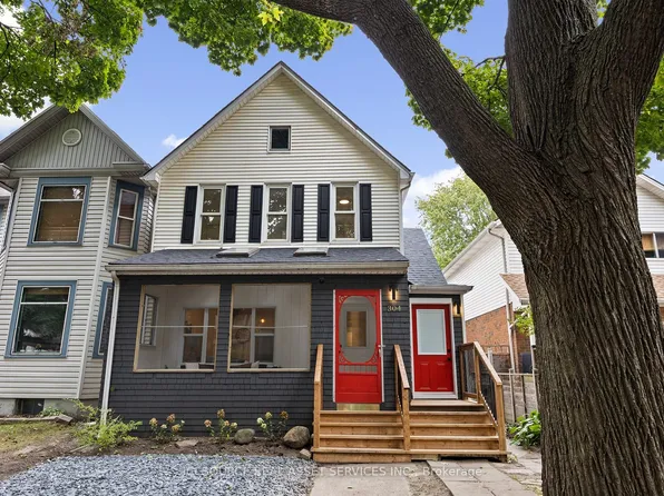 304 Lincoln Rd #1, Windsor, ON N8Y 2G4