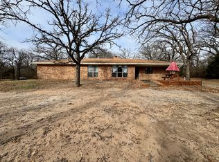 1304 W Wise St, Bowie, TX 76230