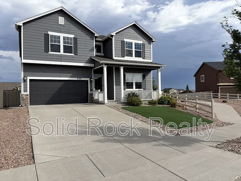 4 bed, 3.5 bath, 2746 sqft, $2,900 — Photo 1