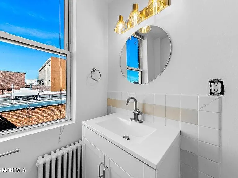 10 Monmouth St #B — Photo 13