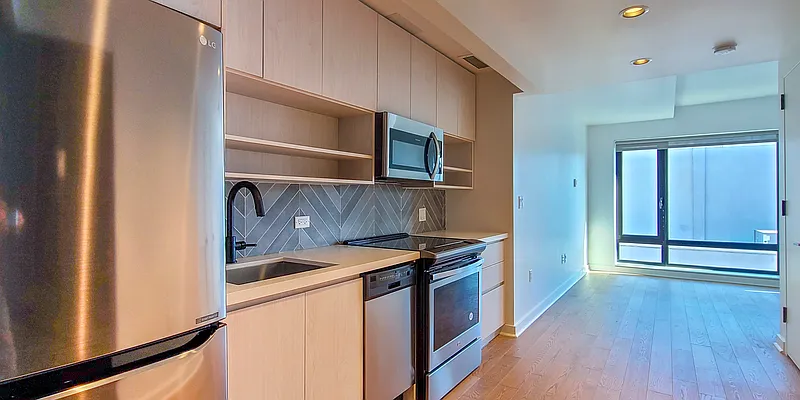 Rented by Bouklis Group | media 12