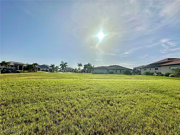 5th image of 11771 Royal Tee Cir #N