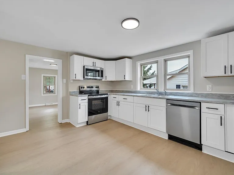 4532 Tacoma St NE — Photo 6