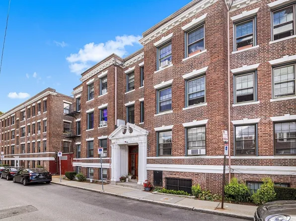 100 Lanark Rd #A, Brighton, MA 02135