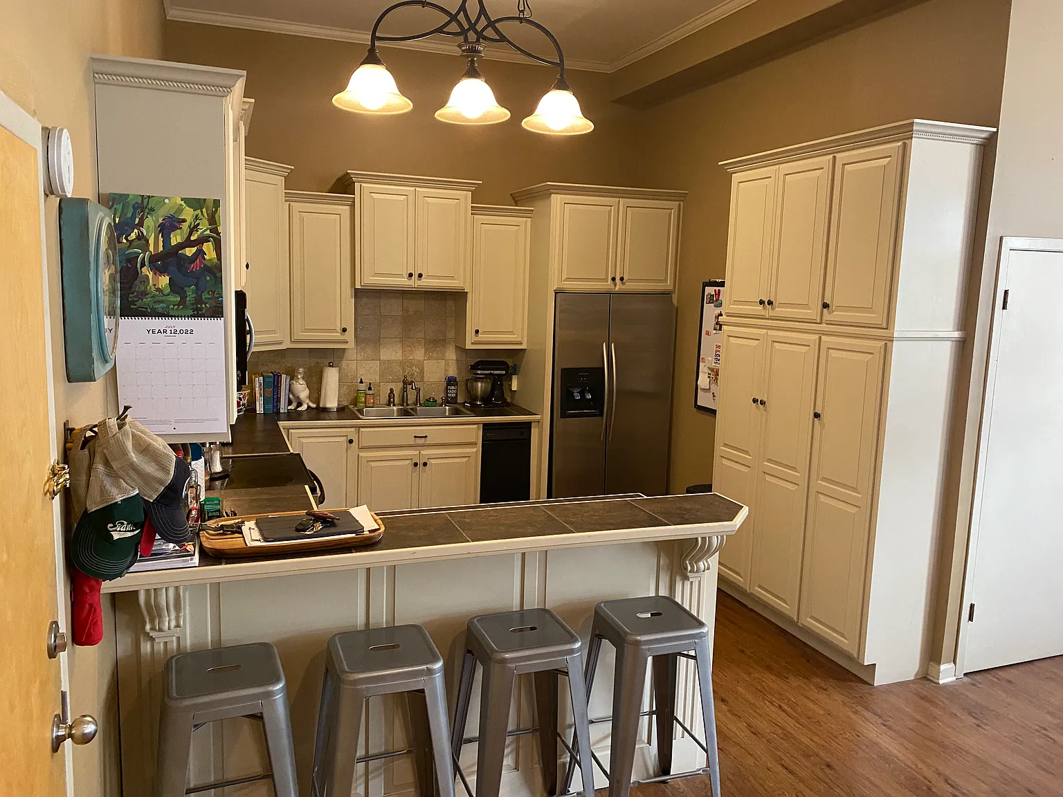 Studio, 1400 sqft, $1,100 — Photo 4